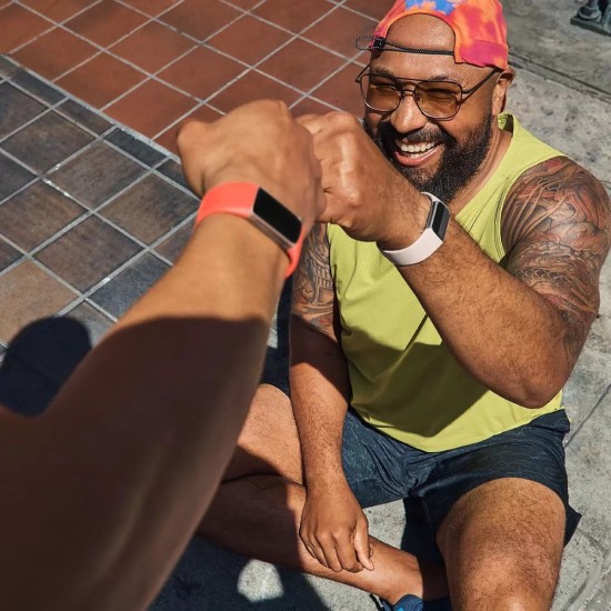 Fitbit Charge 6 Activity Tracker με Παλμογράφο Porcelain / Silver Fitbit Charge 6 Activity Tracker με Παλμογράφο Porcelain / Silver