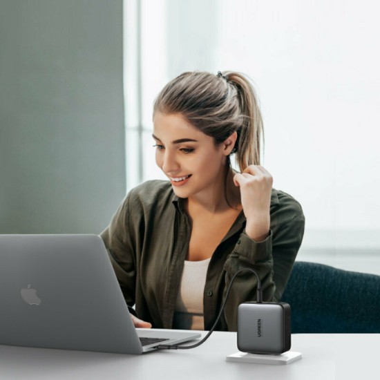 Ugreen Φορτιστής Χωρίς Καλώδιο με Θύρα USB-A και 3 Θύρες USB-C 100W Power Delivery / Quick Charge 4+ Μαύρος (CD226) Ugreen Φορτιστής Χωρίς Καλώδιο με Θύρα USB-A και 3 Θύρες USB-C 100W Power Delivery / Quick Charge 4+ Μαύρος (CD226)